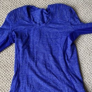 Athleta thermal long sleeve top blue